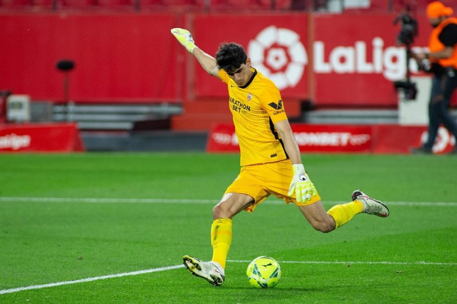 تقارير تقرّب بونو من مغادرة إشبيلية والانتقال إلى الدوري الإنجليزي الممتاز