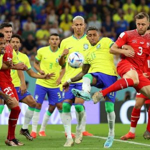 المنتخب البرازيلي يهزم سويسرا ويحسم تأهله إلى الدور الثاني من "المونديال"
