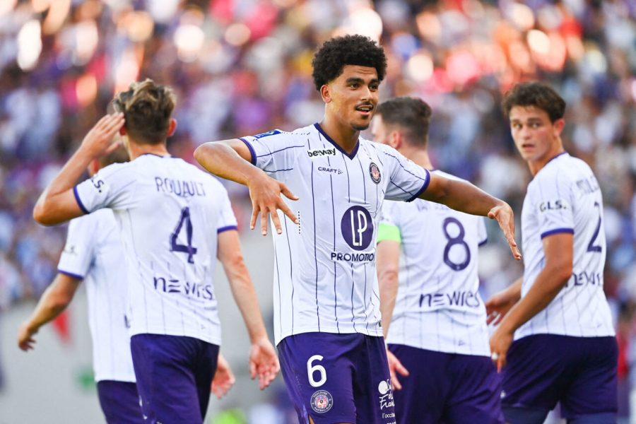 تولوز: أبوخلال سيلتحق ببعثة المنتخب وحالته الصحية بيد طبيب "الأسود"