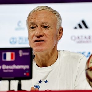 ديشامب: التأهل إلى النهائي لم يكن سهلا ولن أجيب عن سؤال بخصوص بنزيمة