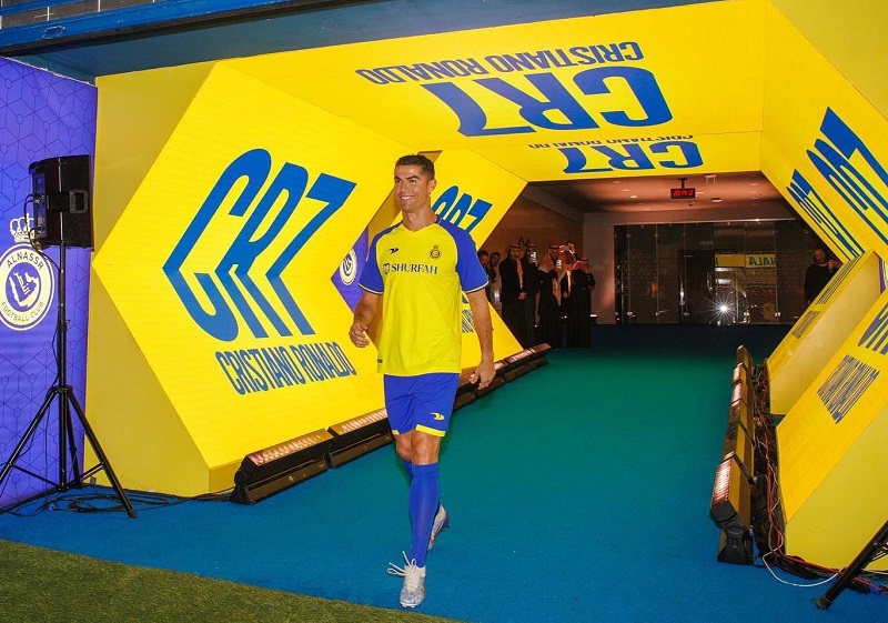 مدرب نيوكاسل: عقد رونالدو مع النصر لا يتيح انتقاله للنادي الإنجليزي