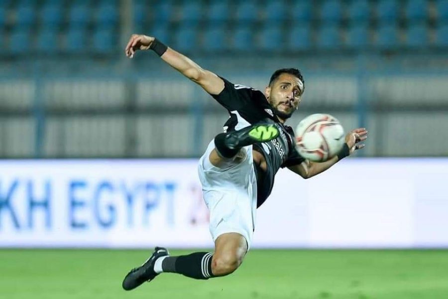 إصابة كريم فؤاد لاعب الأهلي المصري بقطع في الرباط الصليبي