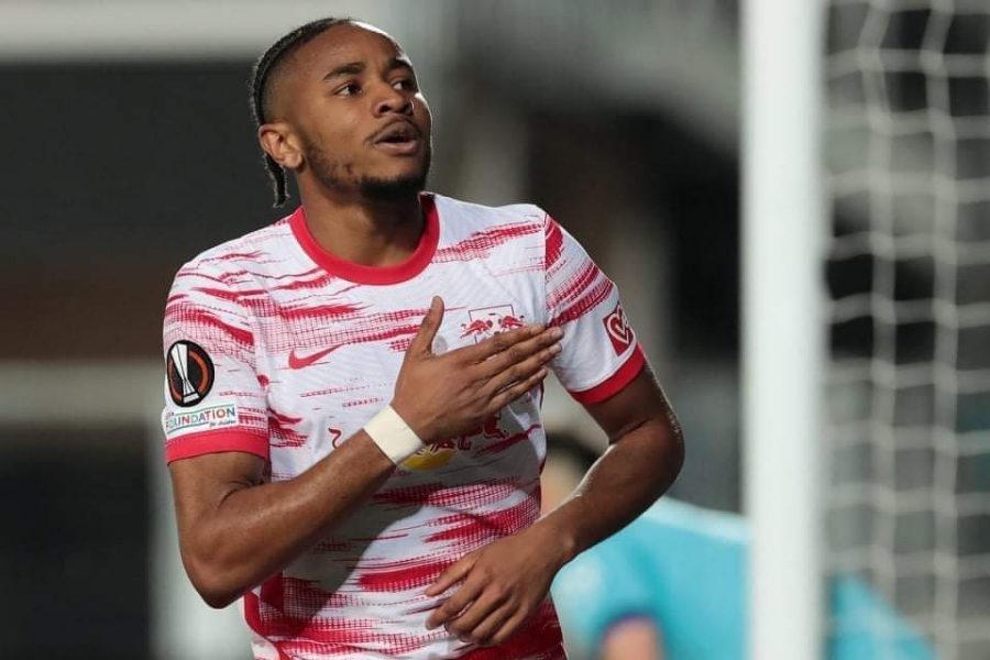 الفرنسي نكونكو يعود لتدريبات لايبزغ بعد غياب طويل