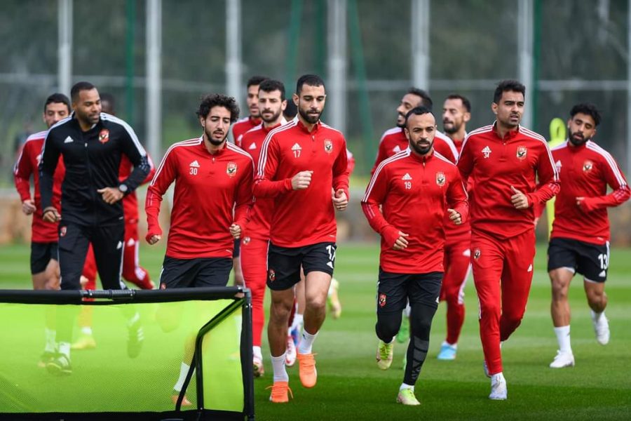 الأهلي يتسلح بالطموح والدعم الجماهيري وريال مدريد يسعى لمصالحة جماهيره