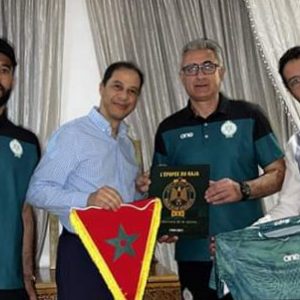سفير المغرب بتنزانيا يقيم مأدبة عشاء على شرف بعثة الرجاء الرياضي بعد الفوز على سيمبا