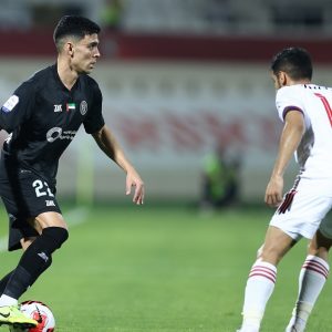 بنشرقي يسهم في فوز مثير للجزيرة على الشارقة في الدوري الإماراتي