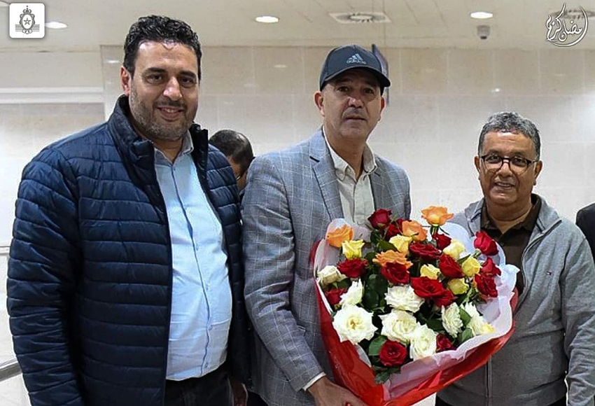 بالتمر والورد.. الجيش الملكي يشيد بحفاوة استقباله في الجزائر