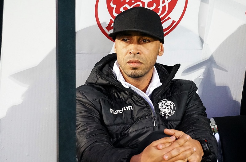 خلاف حاد مع غاريدو يبعد صابر عن دكة البدلاء في مباراة العبور إلى النصف
