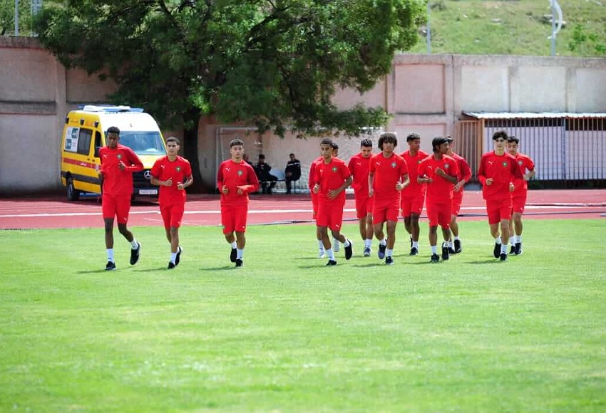 حصة خفيفة لمنتخب "U17" بالجزائر