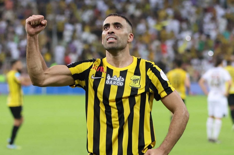 مدرب اتحاد جدة يتشبث ببقاء حمد الله ويرفض رحيله في "المركاتو" الصيفي