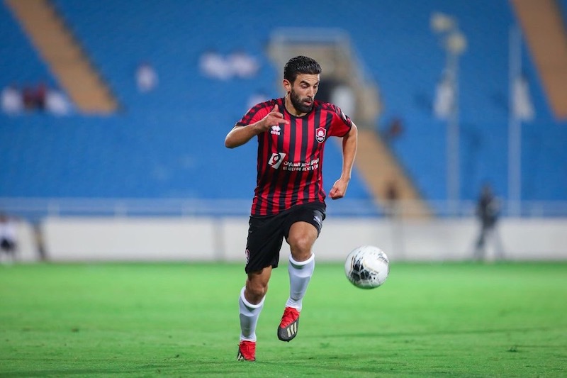 بعد تألقه في دوري "روشن".. الرائد يمدد مقام فوزير لموسمين