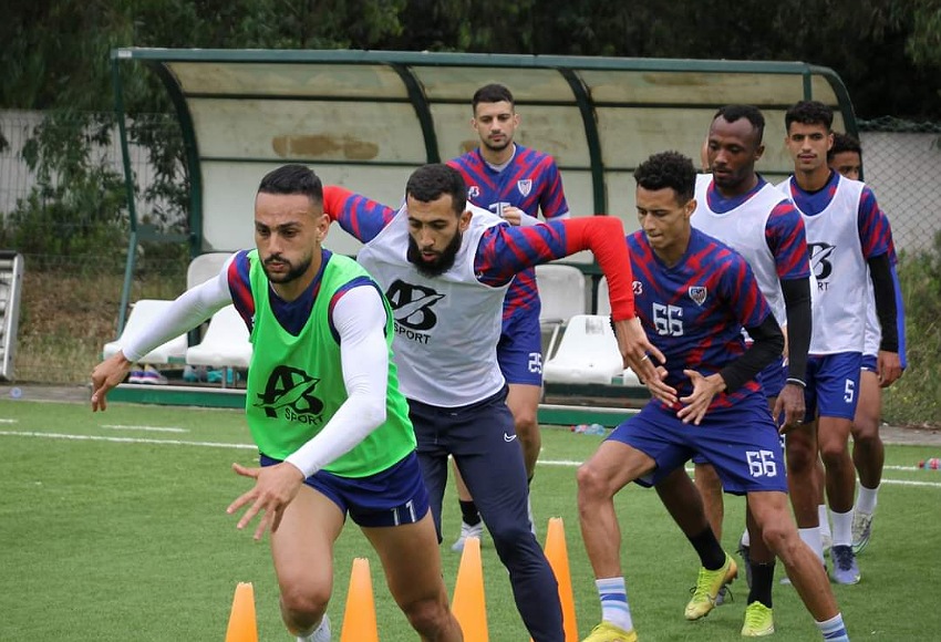 لاعبو المغرب التطواني يمتنعون عن مواجهة الرجاء وديا بسبب عدم صرف مستحقاتهم
