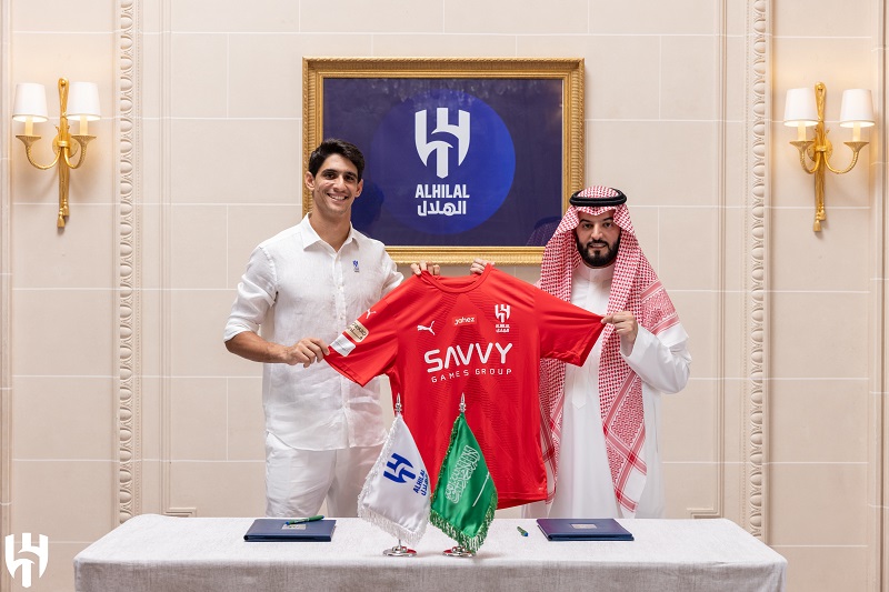 رسميا.. الهلال السعودي يعلن عن تعاقده مع الدولي المغربي ياسين بونو