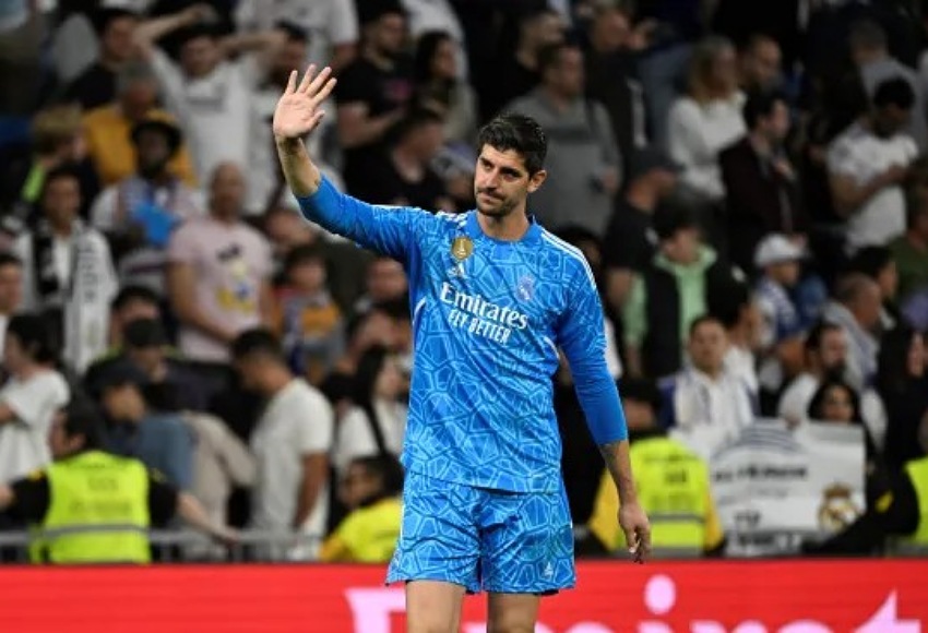 ريال مدريد يكشف حالة حارسه تيبو كورتوا