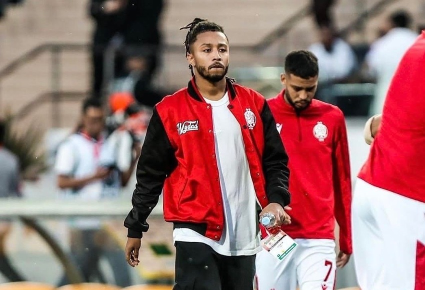الرجاء يتمنى الشفاء العاجل لفلوح