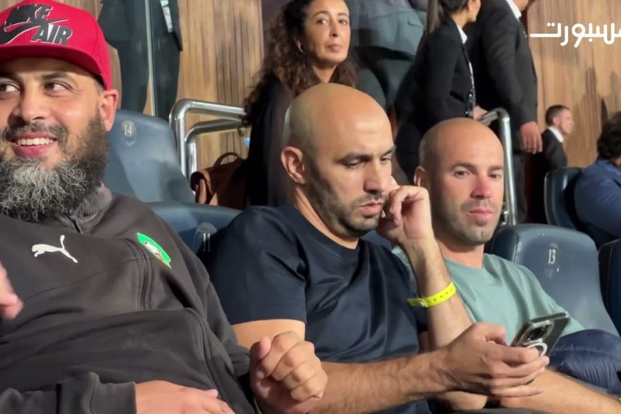 الركراكي يساند الوداد أمام إنييمبا من مدرجات "دونور"