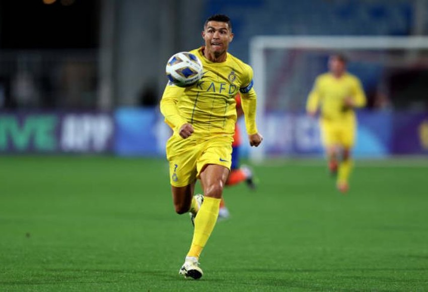 رونالدو يقود النصر للفوز على الفتح