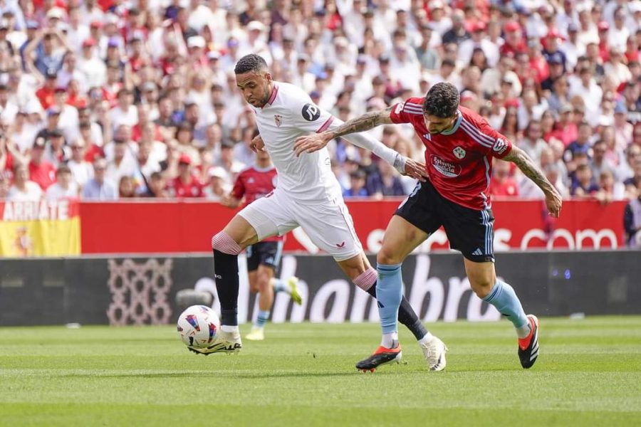 آس: تجديد النصيري لإشبيلية على المحك.. والهلال الوجهة المحتملة