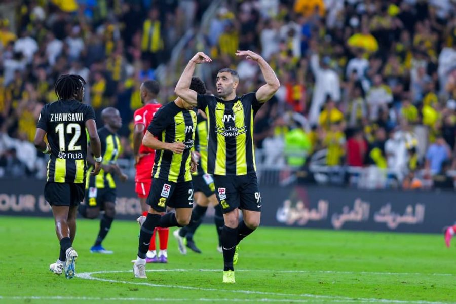 "دوري روشن" يمدح عبد الرزاق حمد الله