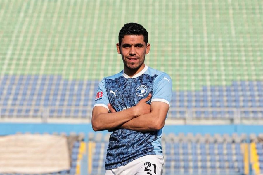 بيراميدز يعلن تجديد عقد مدافعه حمدي