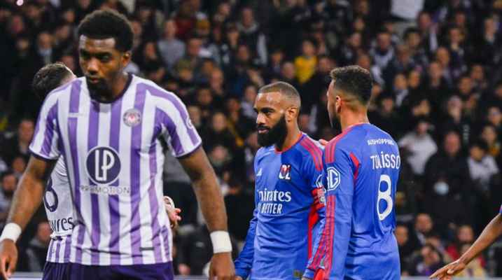 ليون يهزم تولوز في الدوري الفرنسي