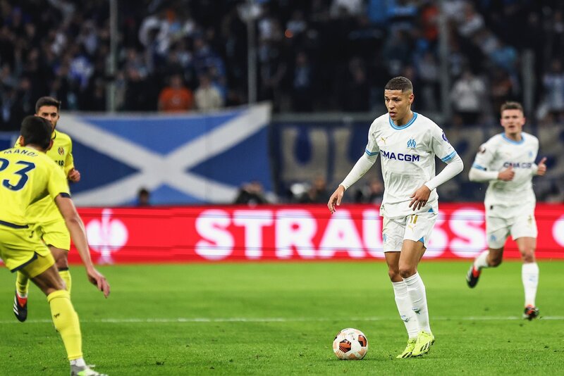 حارث ضمن التشكيل المثالي لليوروباليغ‎