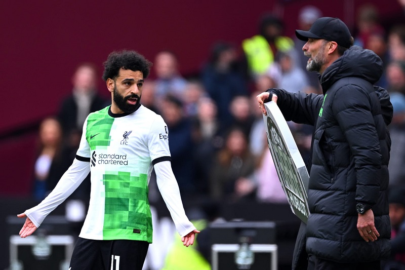 أسطورة ليفربول يلوم المصري محمد صلاح.. ويكشف سبب "حادثة" كلوب