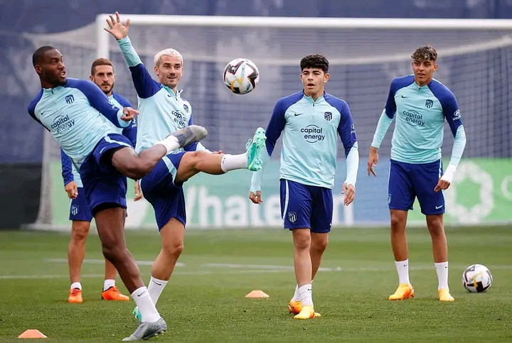 ثنائي مغربي في لائحة أتليتيكو مدريد لمواجهة ديبورتيفو ألافيس في "الليغا"