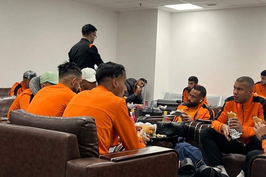 "كاف" يراسل الجامعة واتحاد الجزائر