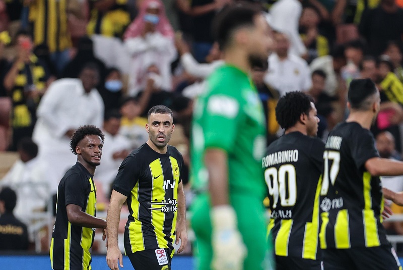بحضور سايس.. حمد الله يهز الشباك في هزيمة الاتحاد أمام الشباب