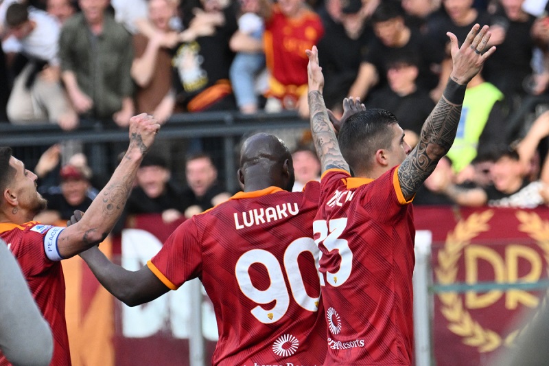 روما يحسم ديربي العاصمة بهدف مانشيني في شباك لاتسيو بالدوري الإيطالي