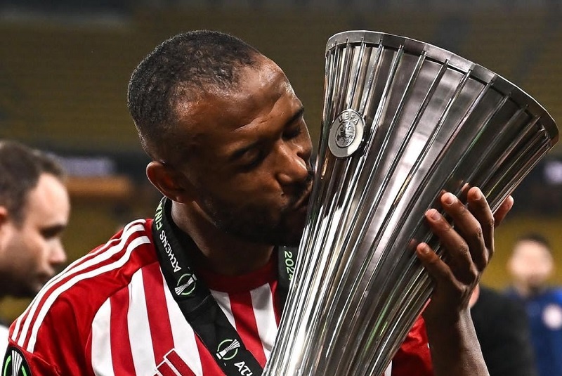 "آس" الإسبانية: أيوب الكعبي مهاجم أولمبياكوس اليوناني بطل أثينا الجديد