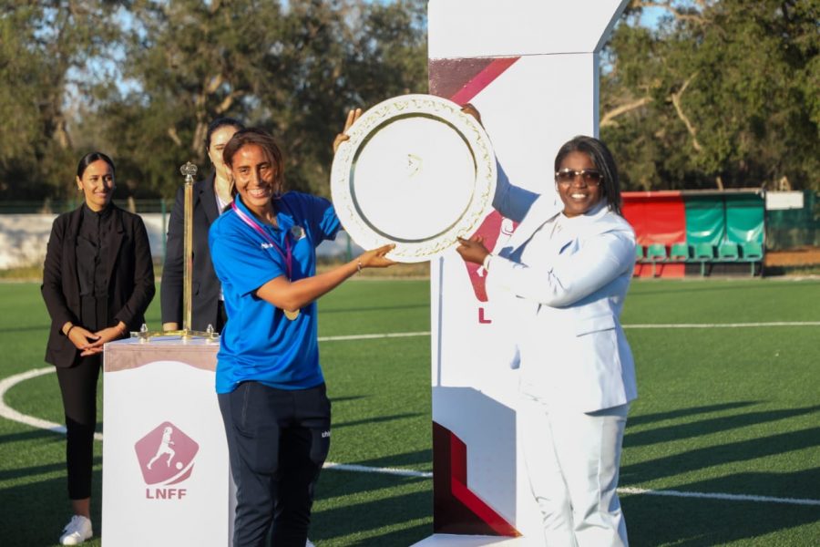 سيدات الجيش يتوجن رسميا بدرع البطولة