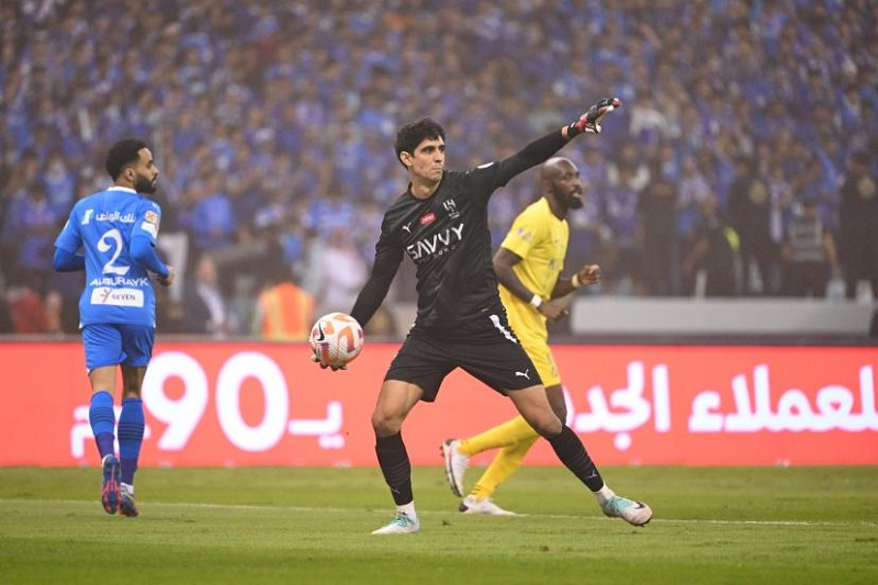 وسط تألق بونو.. الهلال يتوج بلقب كأس خادم الحرمين الشريفين