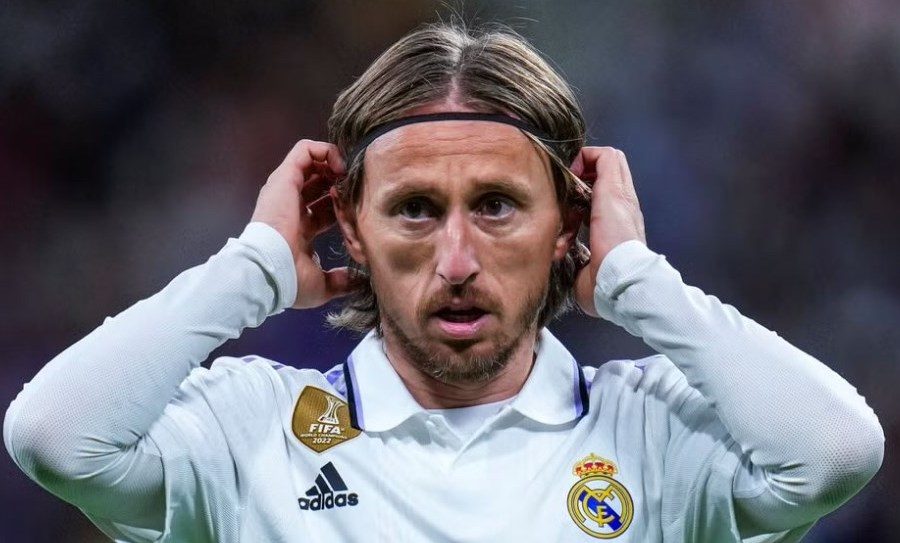 مودريتش يريد تجديد عقده مع الريال