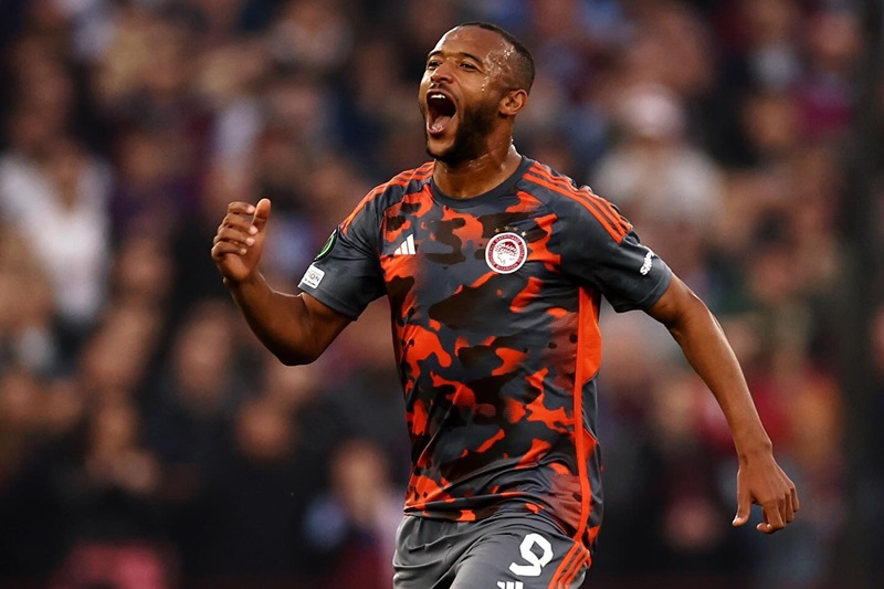 الكعبي على "رادار" الأهلي والشباب السعوديين بعد تألقه مع أولمبياكوس