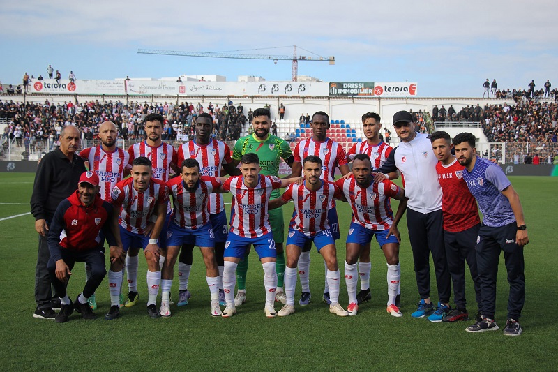 الرجاء يفي بوعده ويمكن لاعبي المغرب التطواني من منحة التعادل أمام الجيش