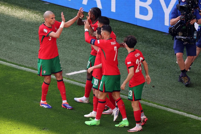 المنتخب البرتغالي يضمن تأهله إلى ثاني أدوار اليورو بعد ثلاثية في شباك تركيا