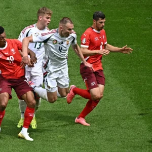 سويسرا تهزم المجر بثلاثية في "اليورو"