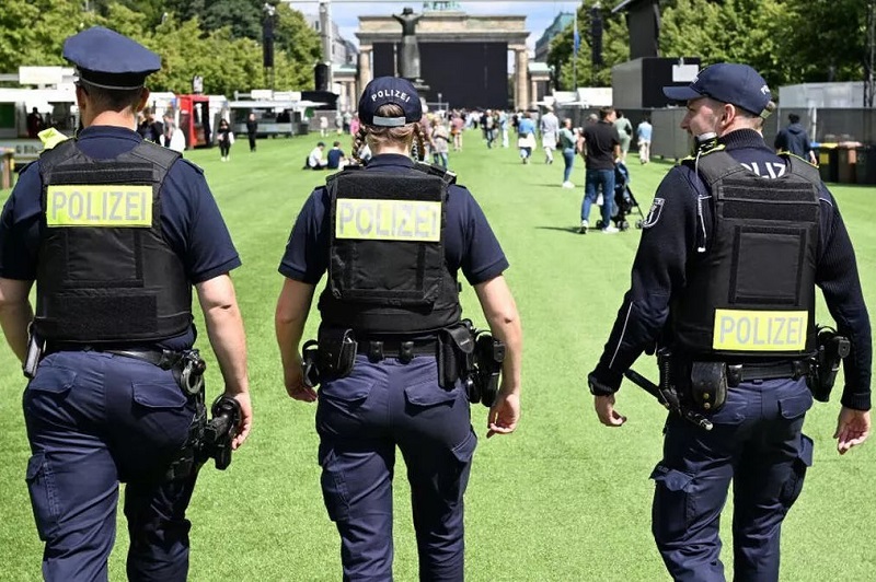 إغلاق جزء من منطقة مشجعي اليورو في برلين بسبب حقيبة ظهر مشبوهة