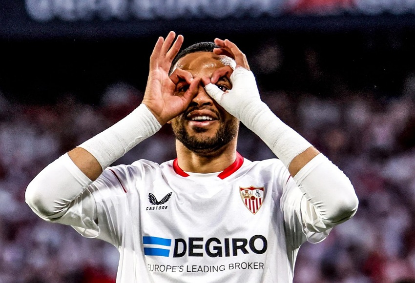 وست هام يُكثف اتصالاته للتعاقد مع النصيري في المركاتو الصيفي
