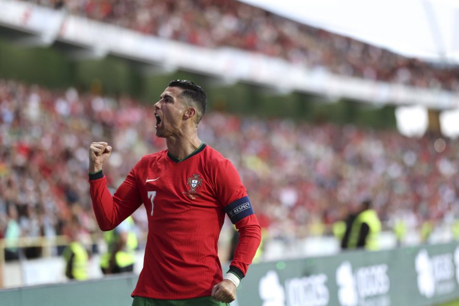 كريستيانو رونالدو يصل للهدف 130 دوليا