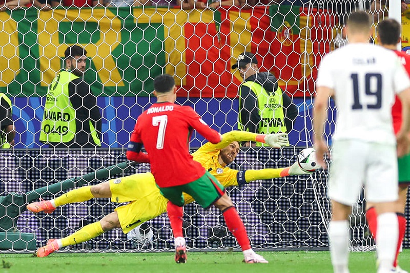 تأهل صعب لمنتخب البرتغال إلى ربع نهائي اليورو على حساب سلوفينيا