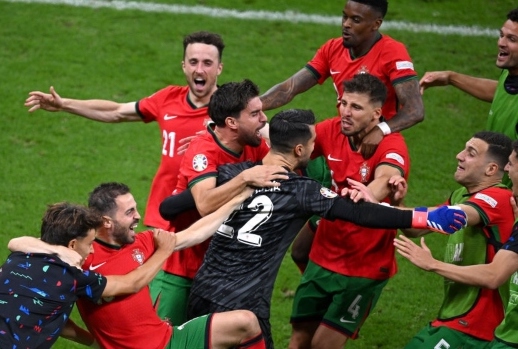 مواجهات ساخنة في ربع نهائي "اليورو"