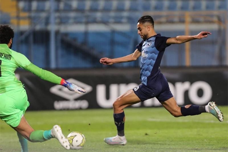 مدرب بيراميدز المصري يشيد بالشيبي