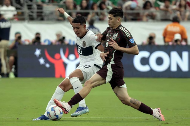 الإكوادور تتأهل وتواجه منتخب الأرجنتين