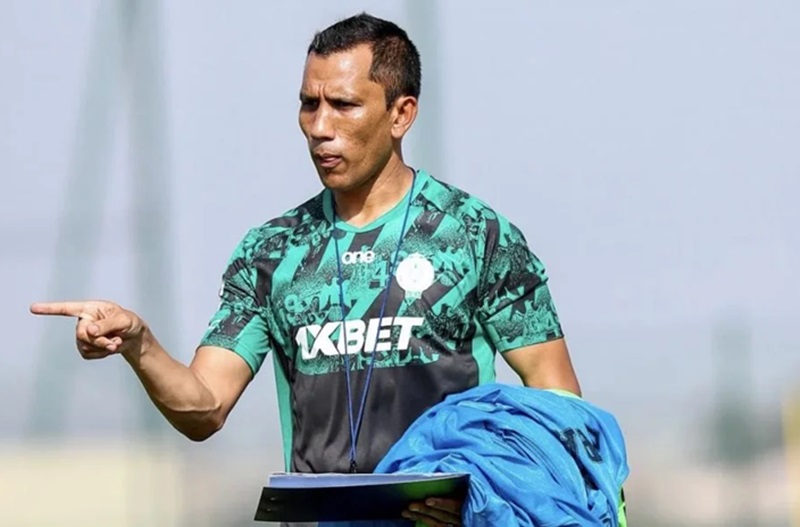 مساعد مدرب الرجاء يودع الجماهير