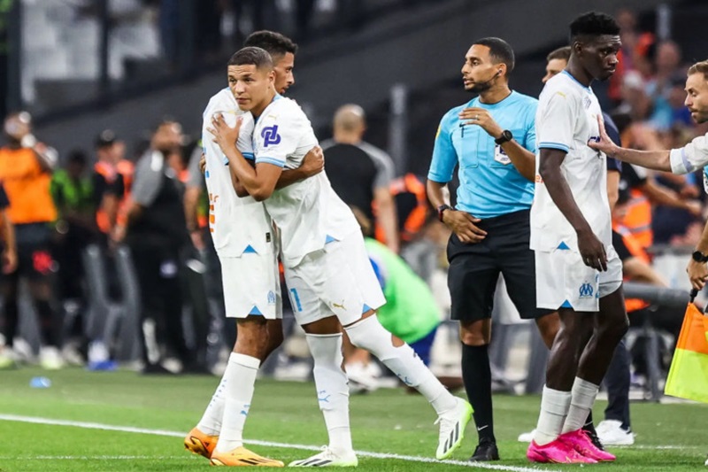 مدرب مارسيليا يفاجئ حاريت وأوناحي
