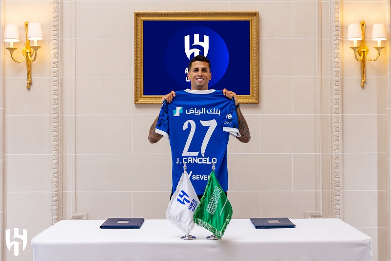 الهلال يعلن تعاقده مع جواو كانسيلو