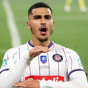 تولوز يفتح الباب لرحيل زكرياء أبو خلال وينتظر عروضا جادة 